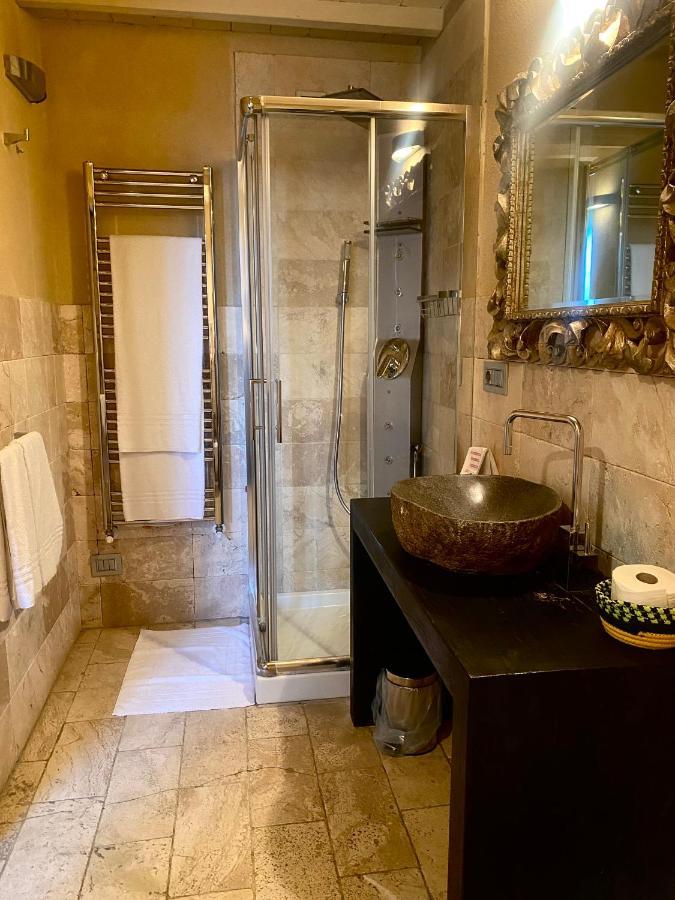 Room In Bb - Agriturismo Sottotono, Nature And Relax 까르미냐노 외부 사진